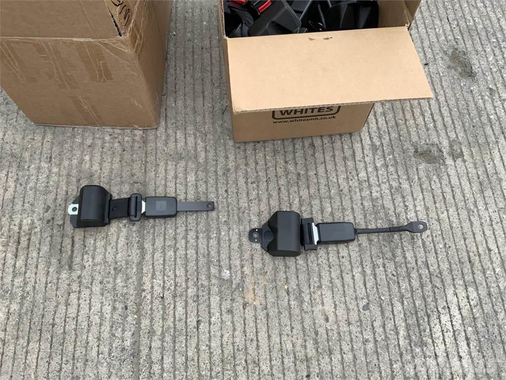  2 Boxes Of Seat Belts Poljoprivreda – ostalo