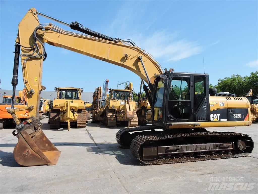 CAT 323D Bageri gusjeničari