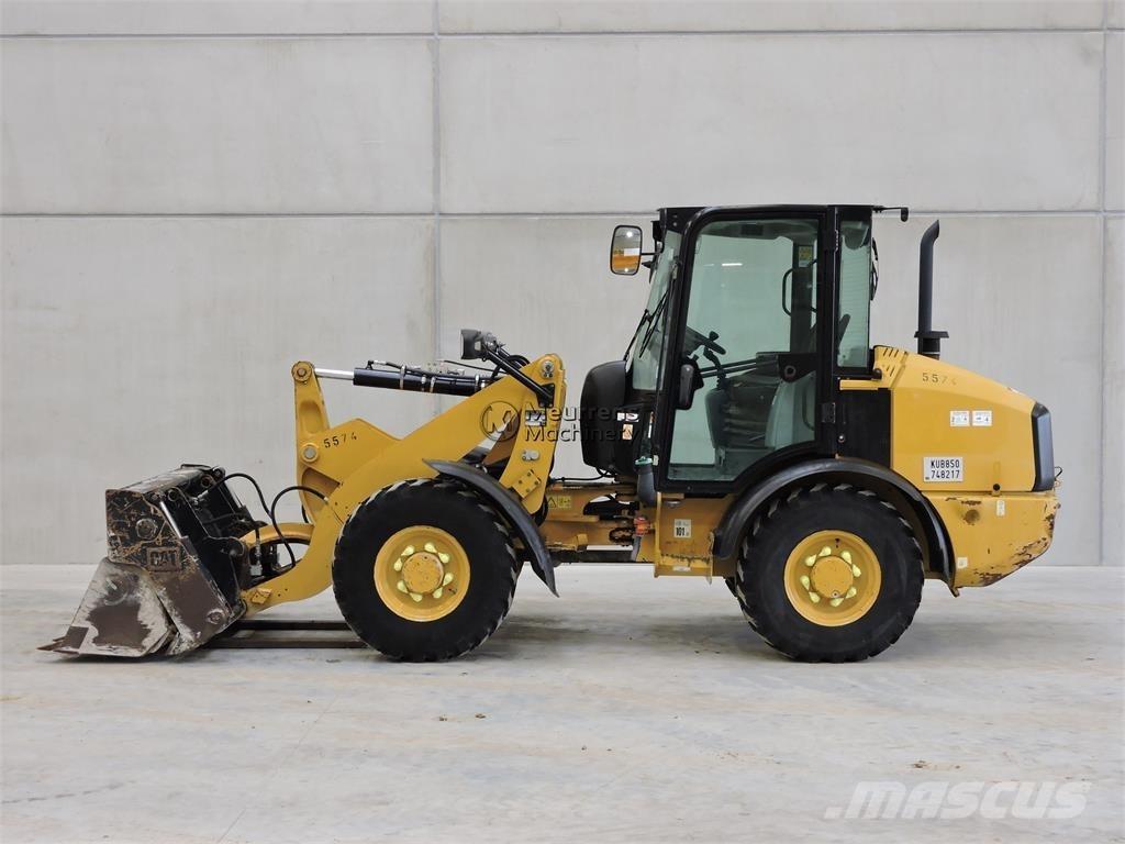 CAT 906M + FORK Utovarivači na kotačima