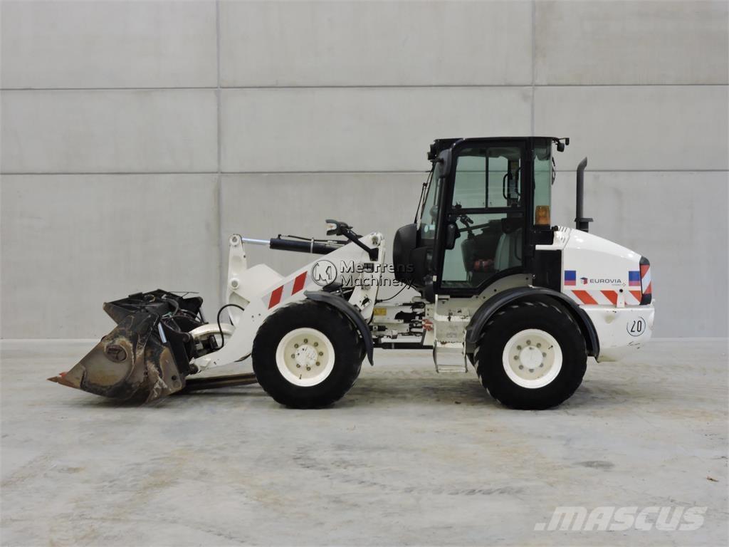 CAT 908M + FORK Utovarivači na kotačima