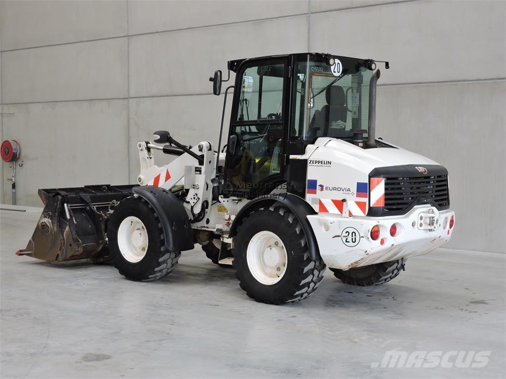 CAT 908M + FORK Utovarivači na kotačima