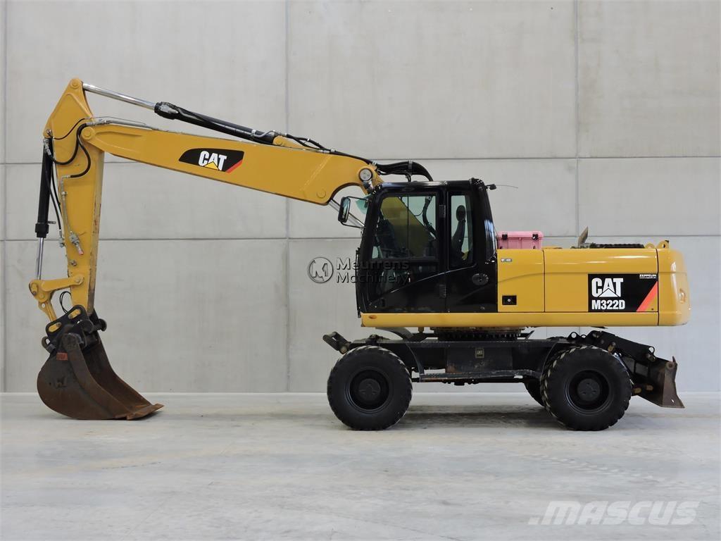 CAT M322D Bageri na kotačima