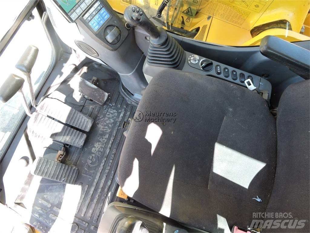 Komatsu PC228 Bageri gusjeničari