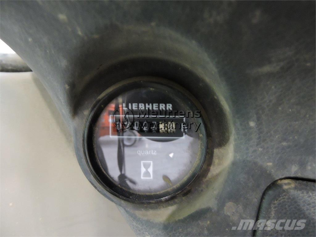 Liebherr A312 Bageri na kotačima