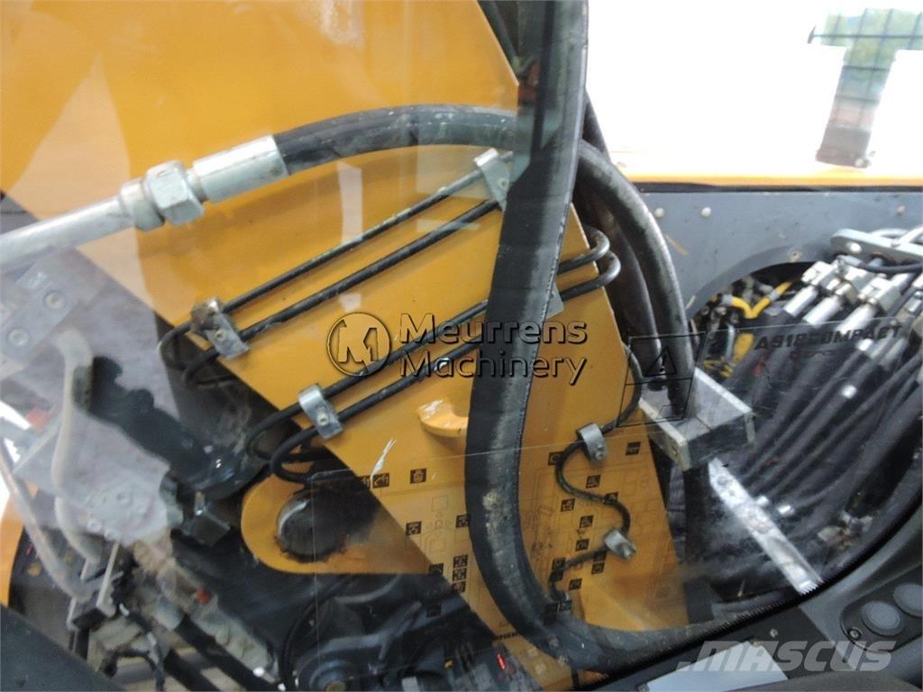 Liebherr A918 Bageri na kotačima