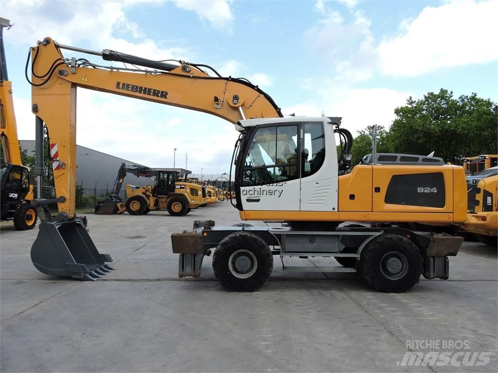 Liebherr A924 Bageri na kotačima