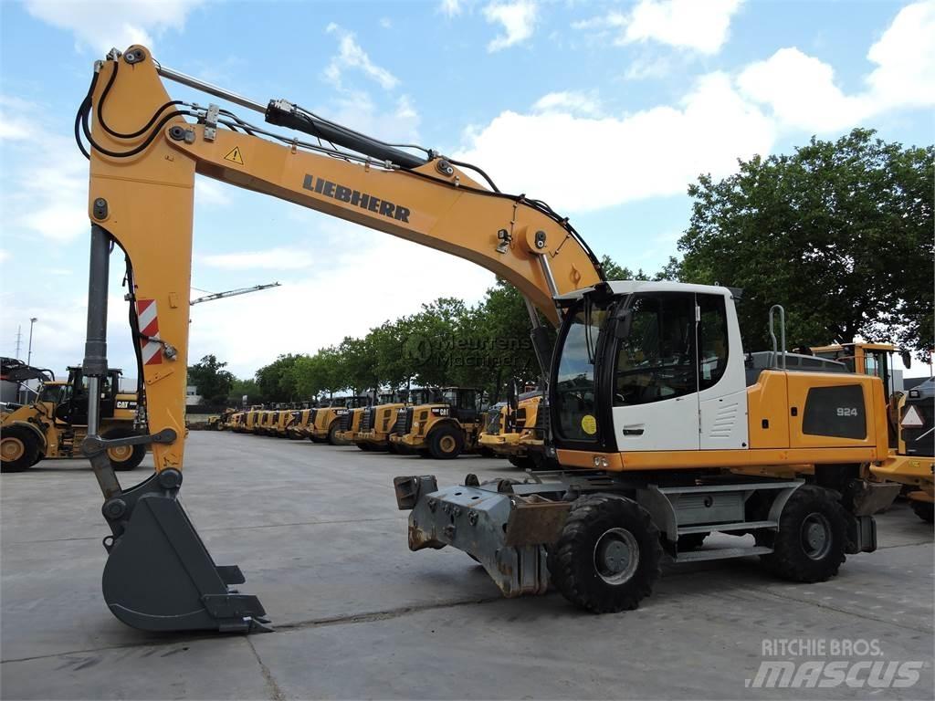 Liebherr A924 Bageri na kotačima