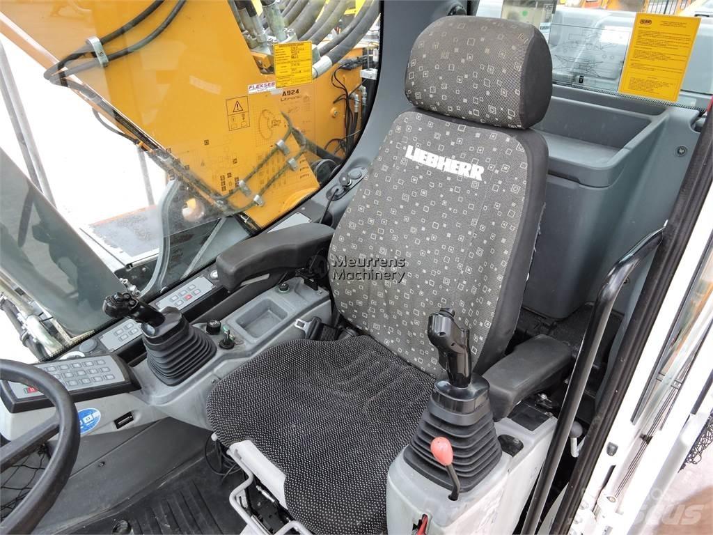 Liebherr A924 Bageri na kotačima