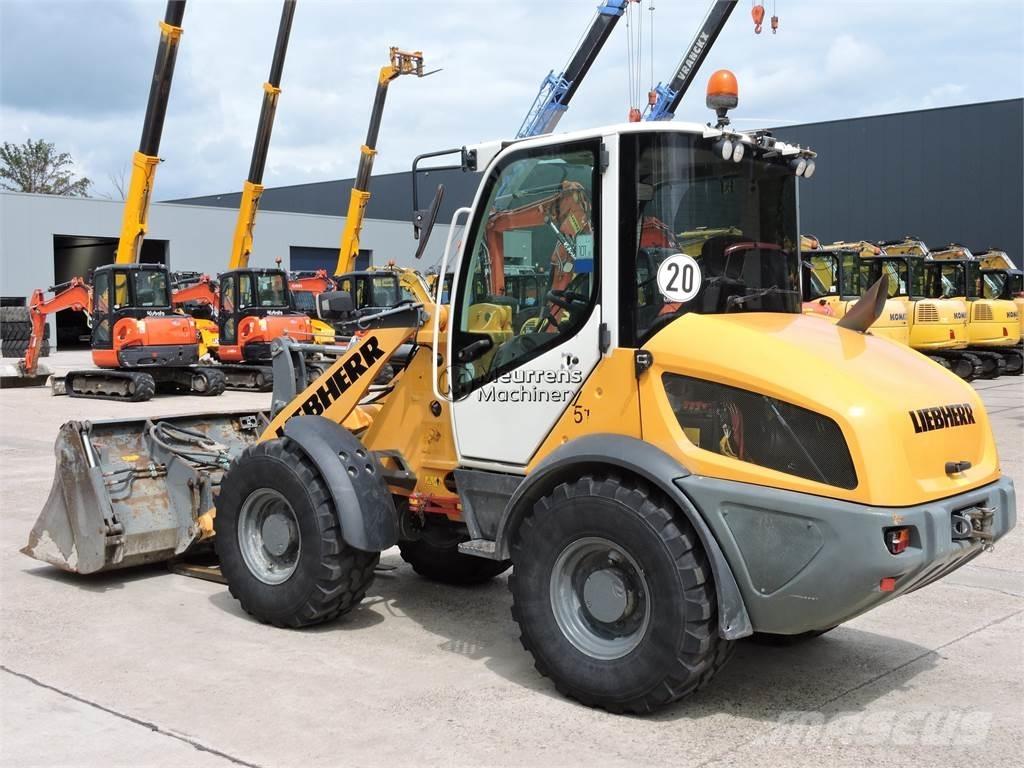 Liebherr L508 + FORK Utovarivači na kotačima