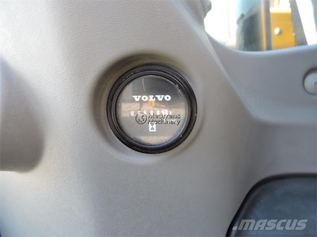 Volvo ECR235EL Bageri gusjeničari