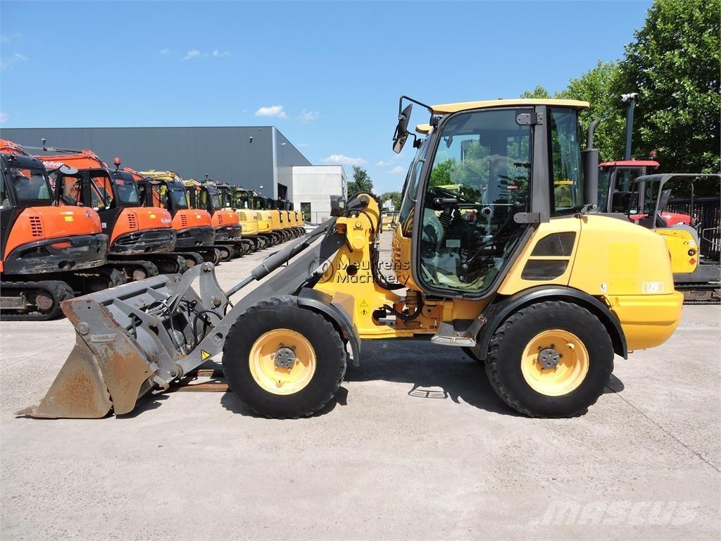Volvo L25F + FORK Utovarivači na kotačima