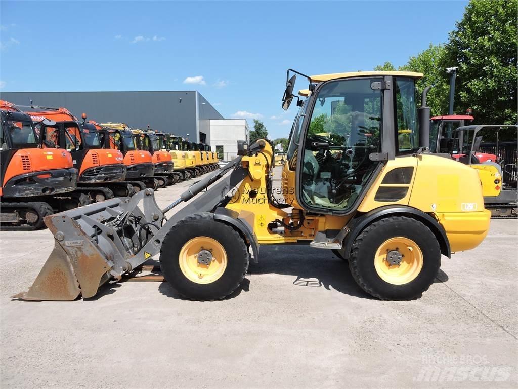 Volvo L25F + FORK Utovarivači na kotačima