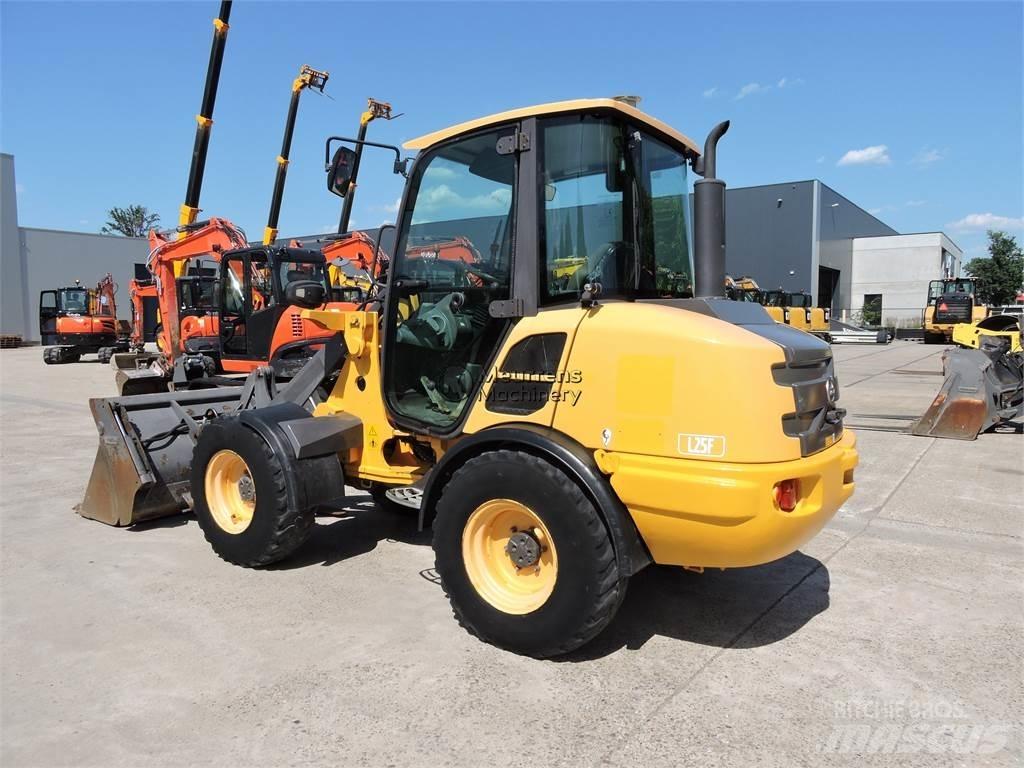 Volvo L25F + FORK Utovarivači na kotačima