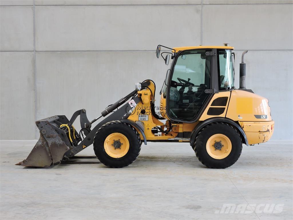 Volvo L25F + FORK Utovarivači na kotačima