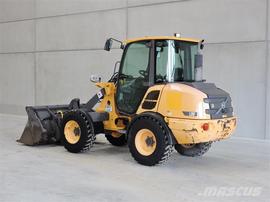 Volvo L25F + FORK Utovarivači na kotačima