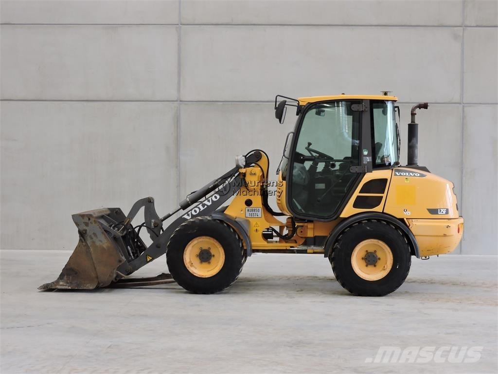Volvo L25F + FORK Utovarivači na kotačima