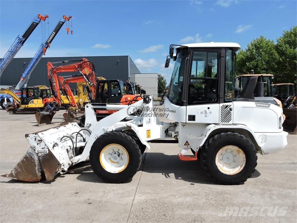 Volvo L30G + FORK Utovarivači na kotačima