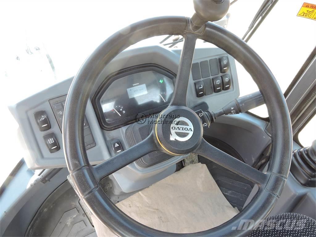Volvo L30G + FORK Utovarivači na kotačima