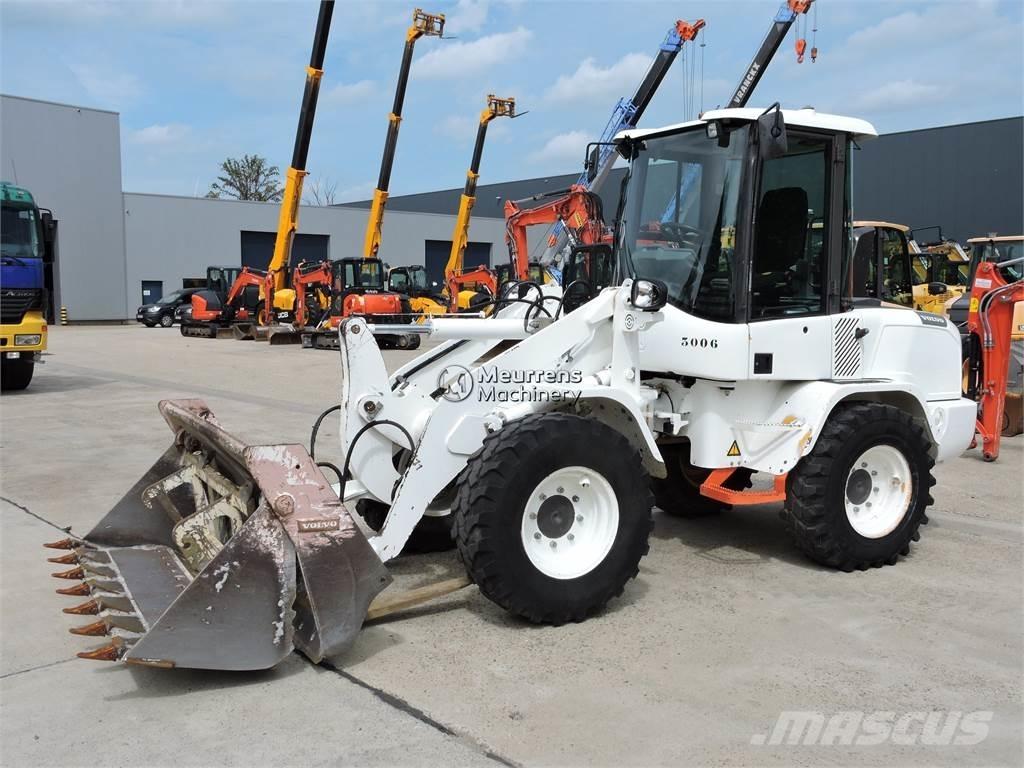 Volvo L30G + FORK Utovarivači na kotačima
