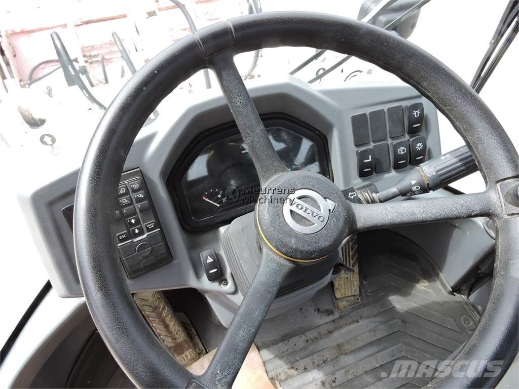 Volvo L30G + FORK Utovarivači na kotačima