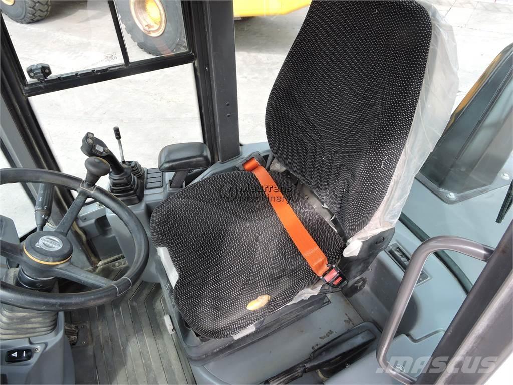 Volvo L30G + FORK Utovarivači na kotačima
