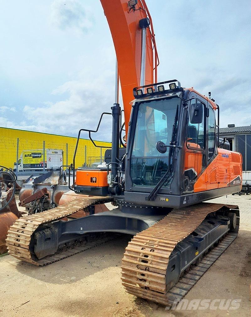Develon DX 225 LC-7 Bageri gusjeničari