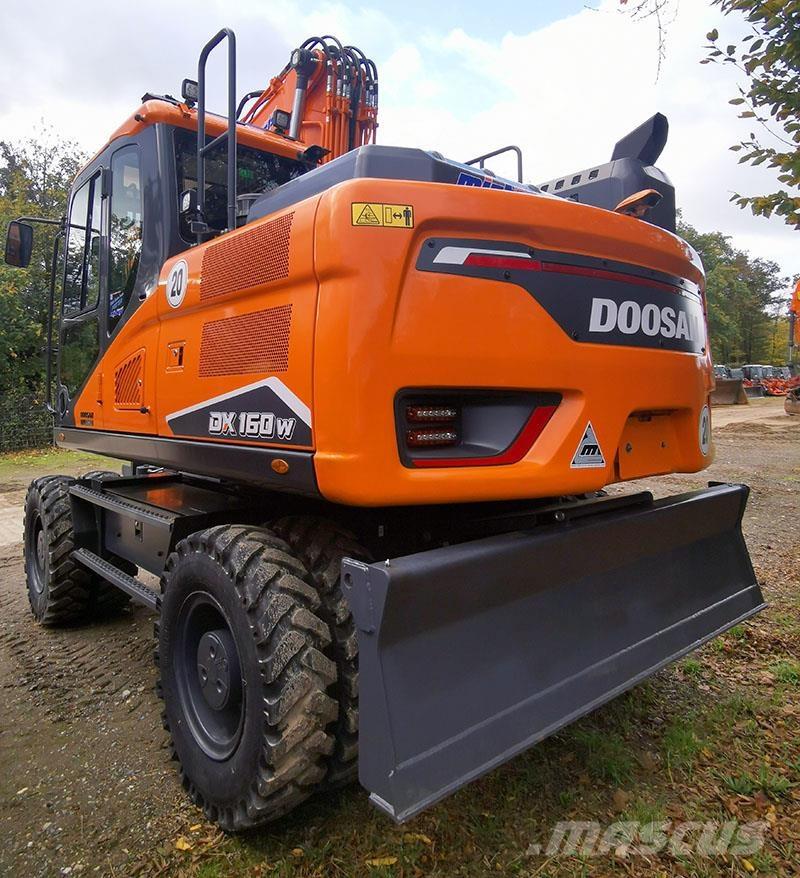 Doosan DX 160 W-7 Bageri na kotačima