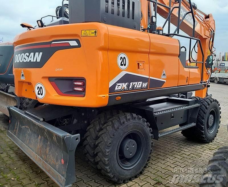 Doosan DX 170 W-7 Bageri na kotačima