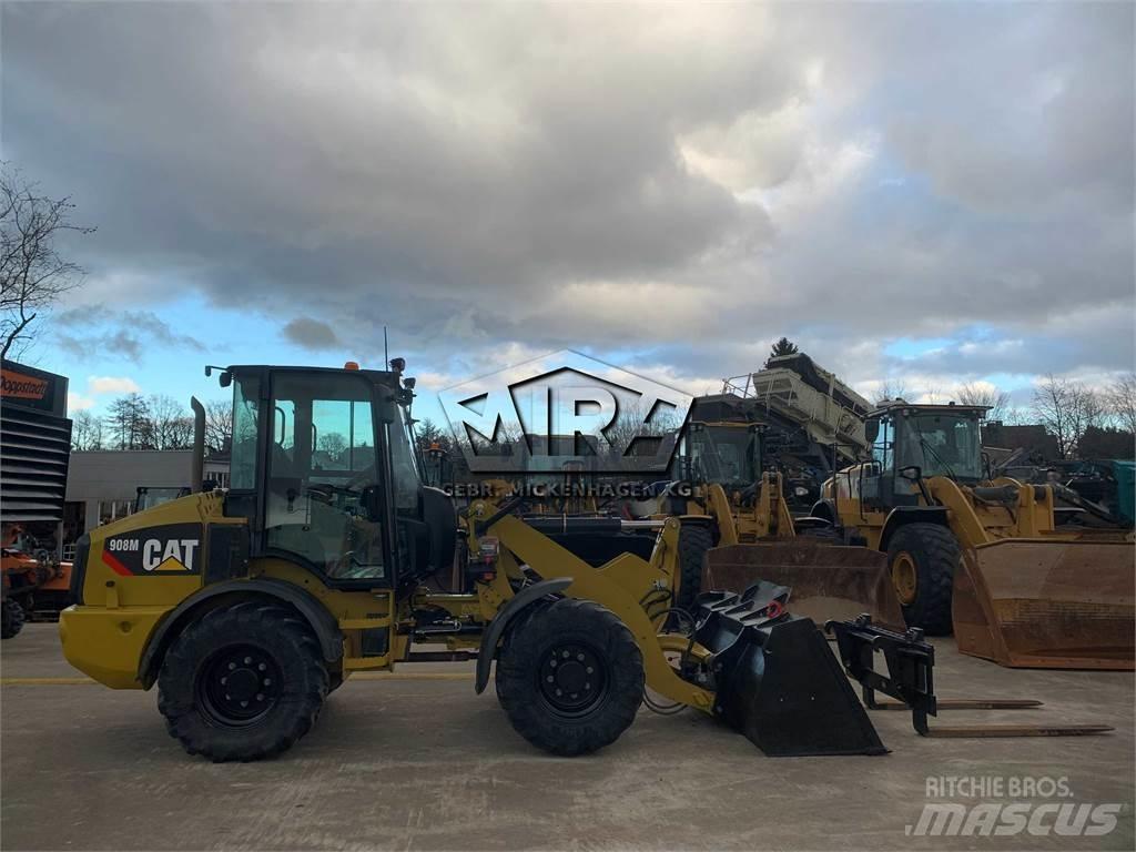 CAT 908M Utovarivači na kotačima