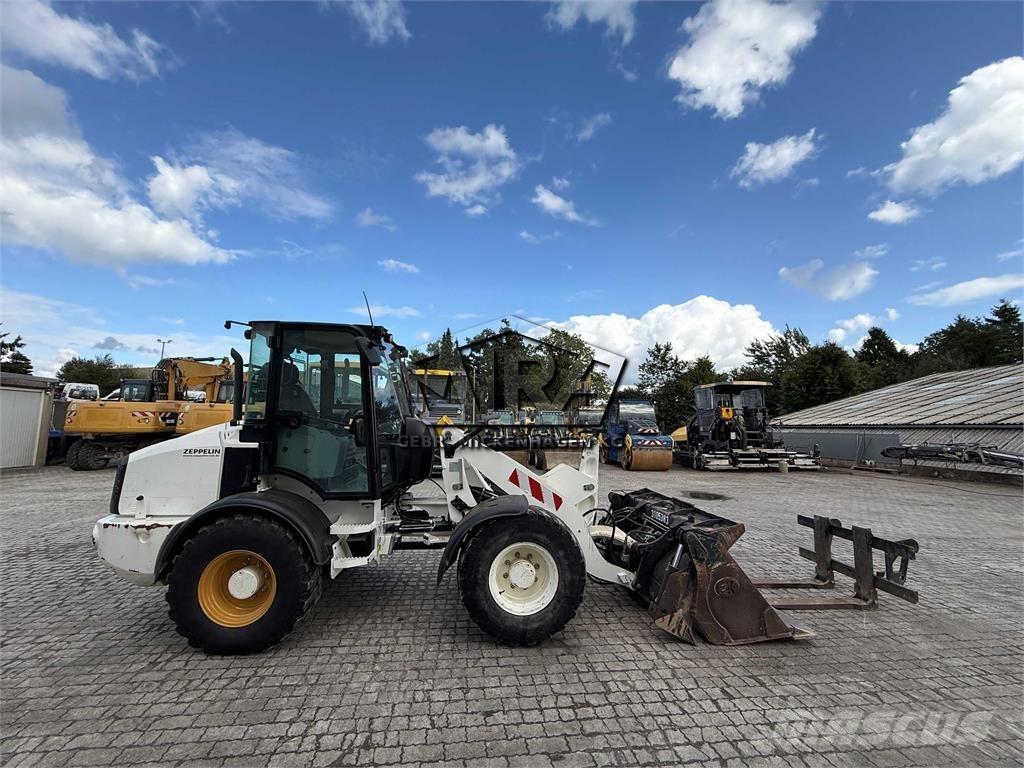 CAT 908M Utovarivači na kotačima