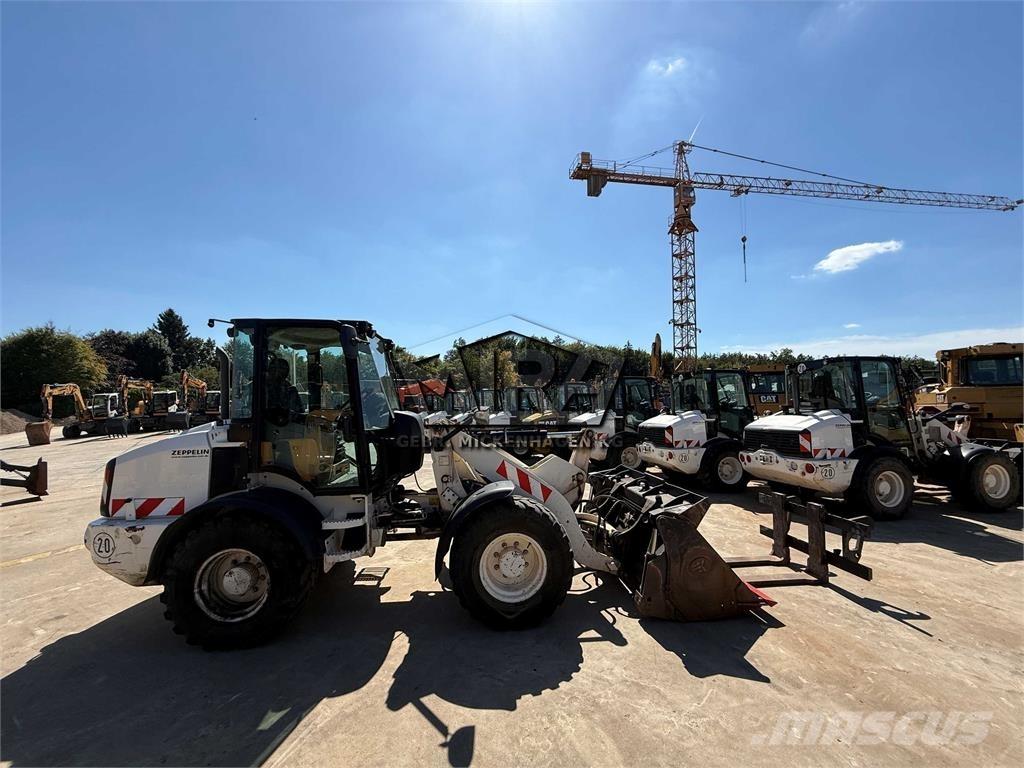 CAT 908M Utovarivači na kotačima