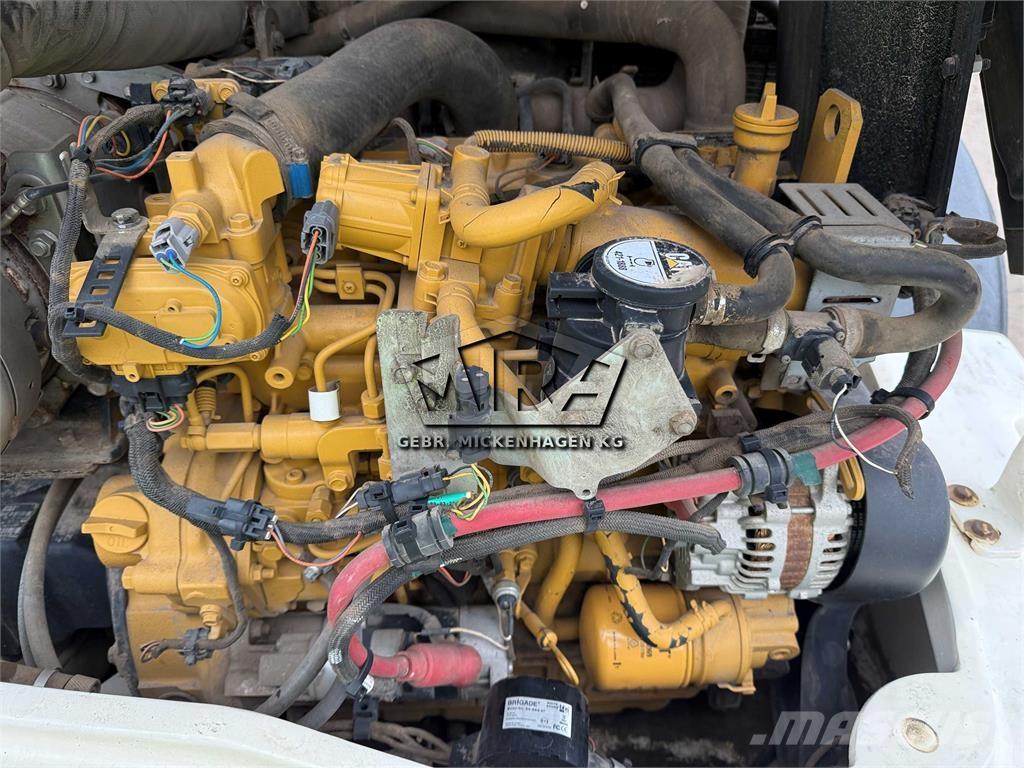 CAT 908M Utovarivači na kotačima