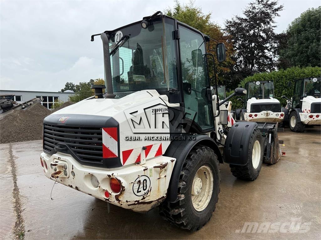 CAT 908M Utovarivači na kotačima