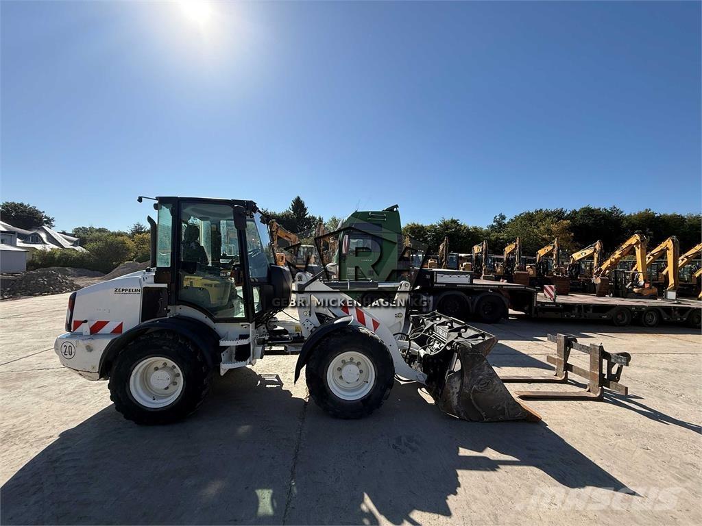 CAT 908M Utovarivači na kotačima
