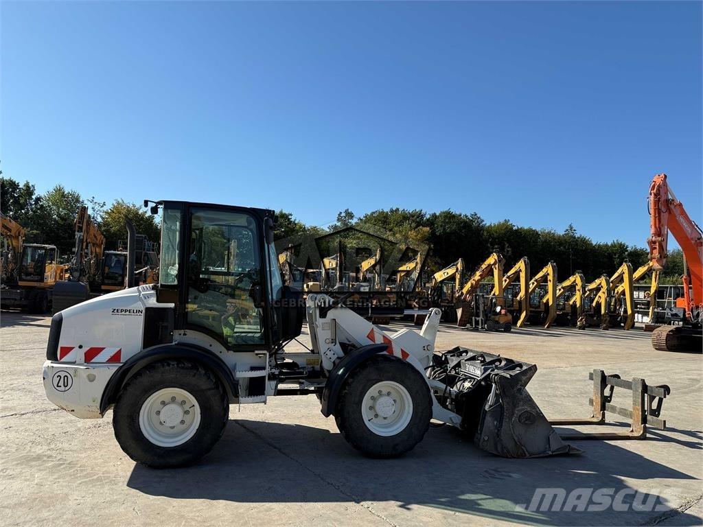 CAT 908M Utovarivači na kotačima