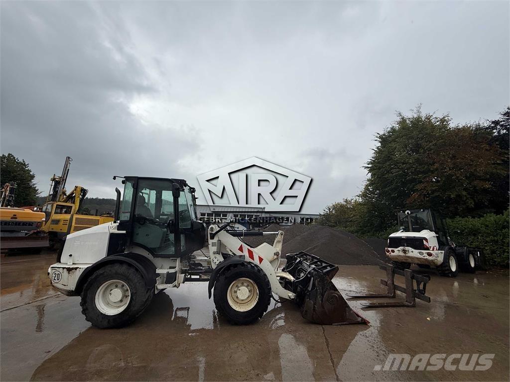 CAT 908M Utovarivači na kotačima