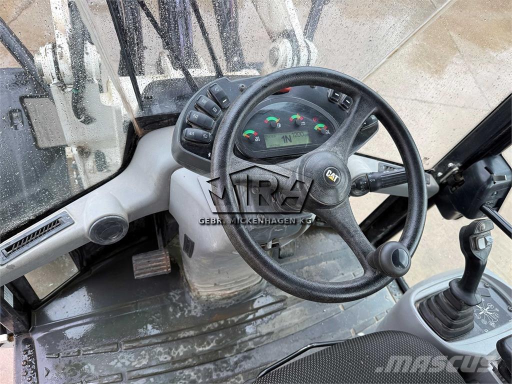 CAT 908M Utovarivači na kotačima