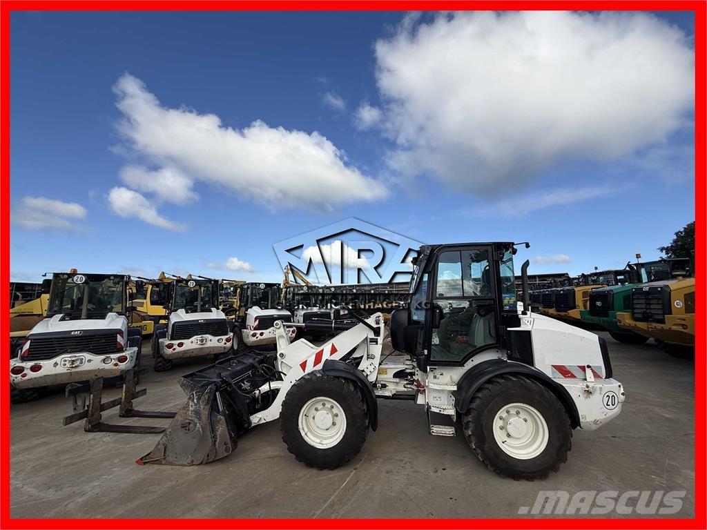 CAT 908M Utovarivači na kotačima