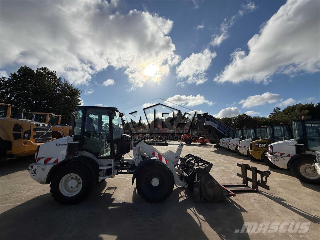 CAT 908M Utovarivači na kotačima