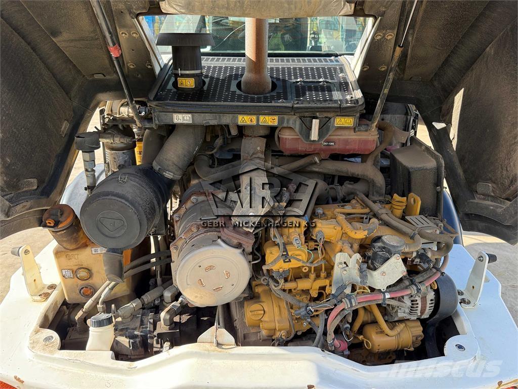 CAT 908M Utovarivači na kotačima