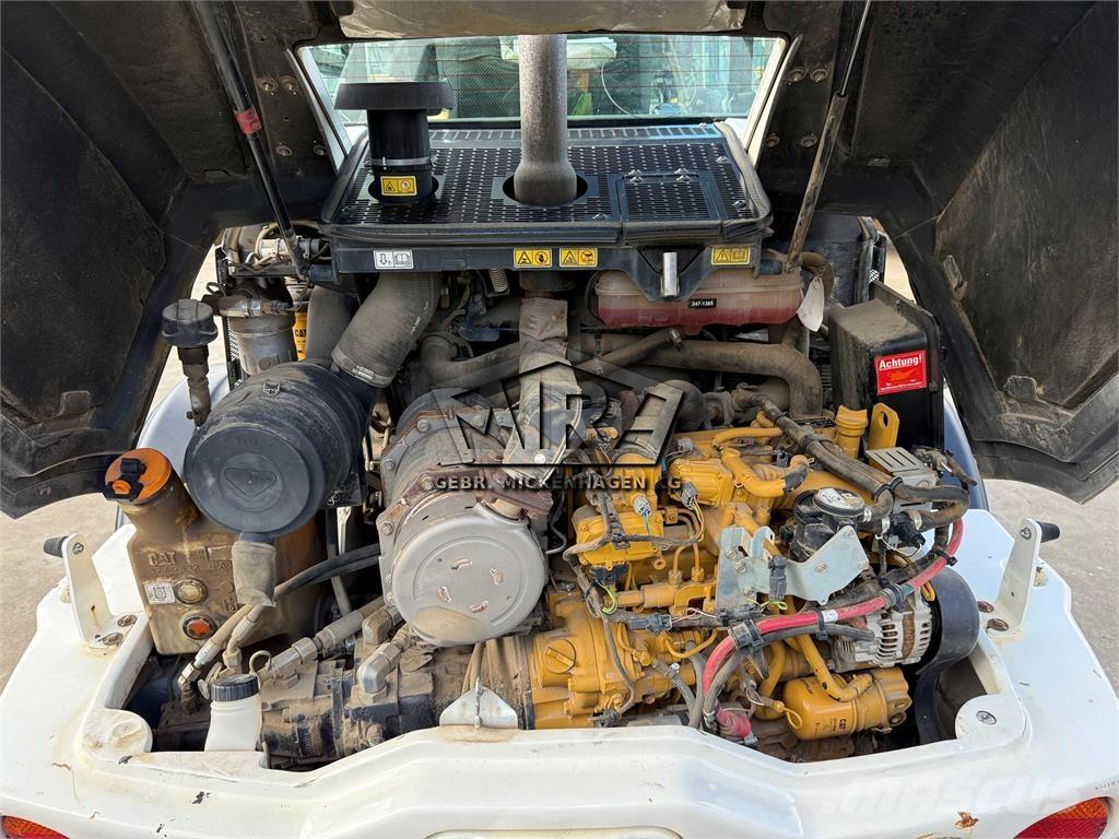 CAT 908M Utovarivači na kotačima