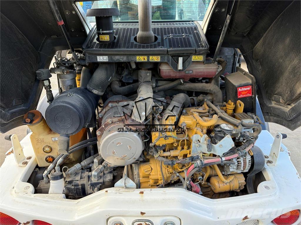 CAT 908M Utovarivači na kotačima