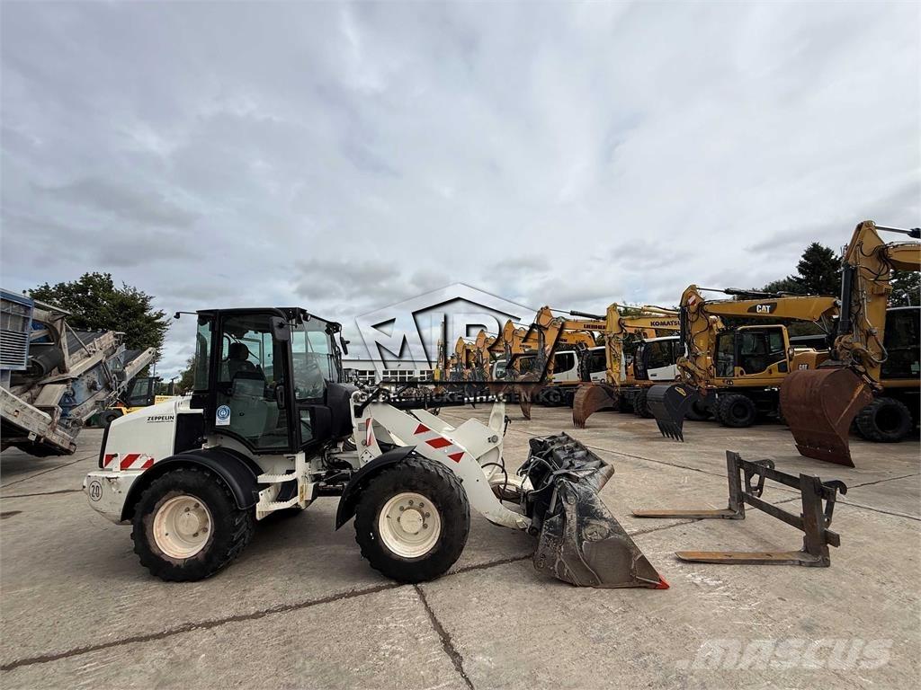 CAT 908M Utovarivači na kotačima