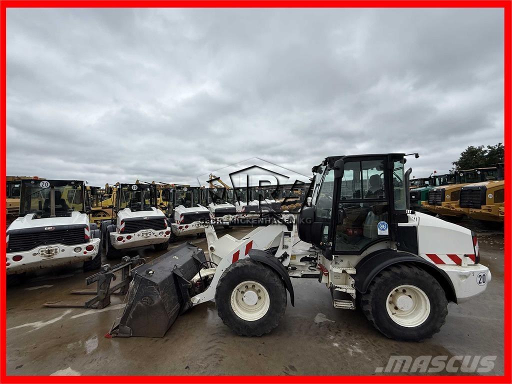 CAT 908M Utovarivači na kotačima