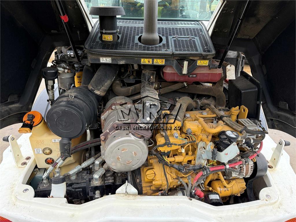 CAT 908M Utovarivači na kotačima