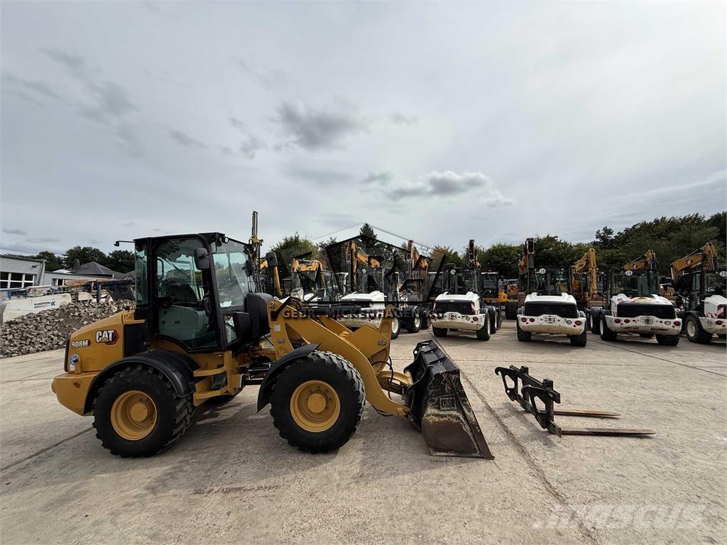 CAT 908M Utovarivači na kotačima