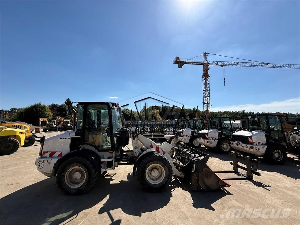 CAT 908M Utovarivači na kotačima