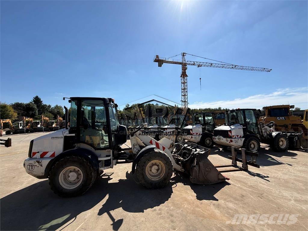 CAT 908M Utovarivači na kotačima
