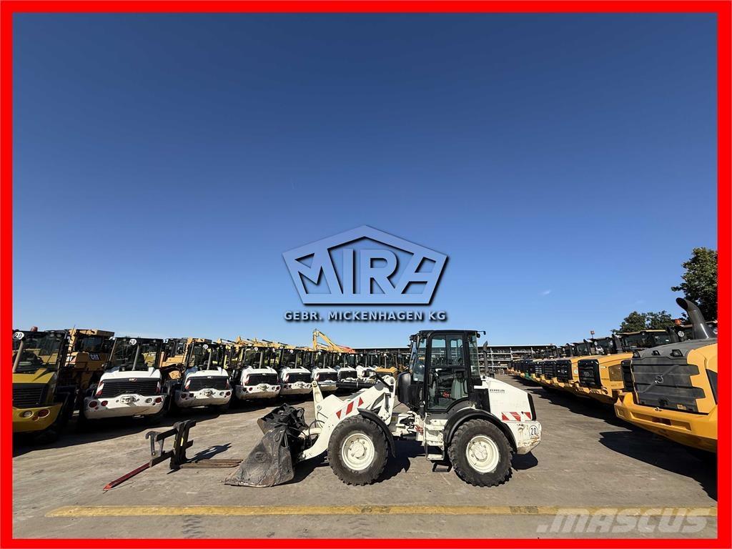 CAT 908M Utovarivači na kotačima