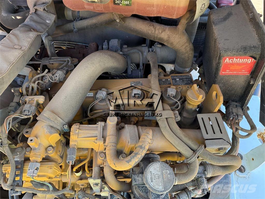 CAT 908M Utovarivači na kotačima